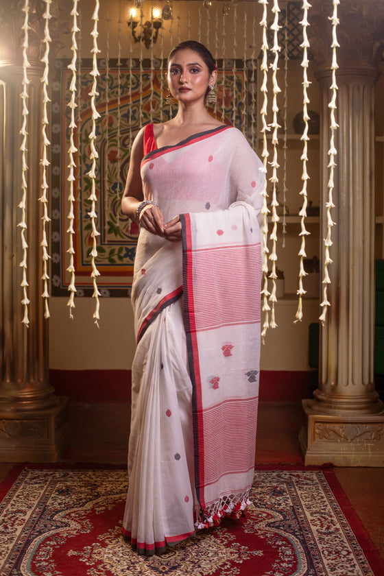 Mastaani ~ Pure Mul Jamdhani Cotton Handloom Saree with Beautiful Heart Weaves ~ Red