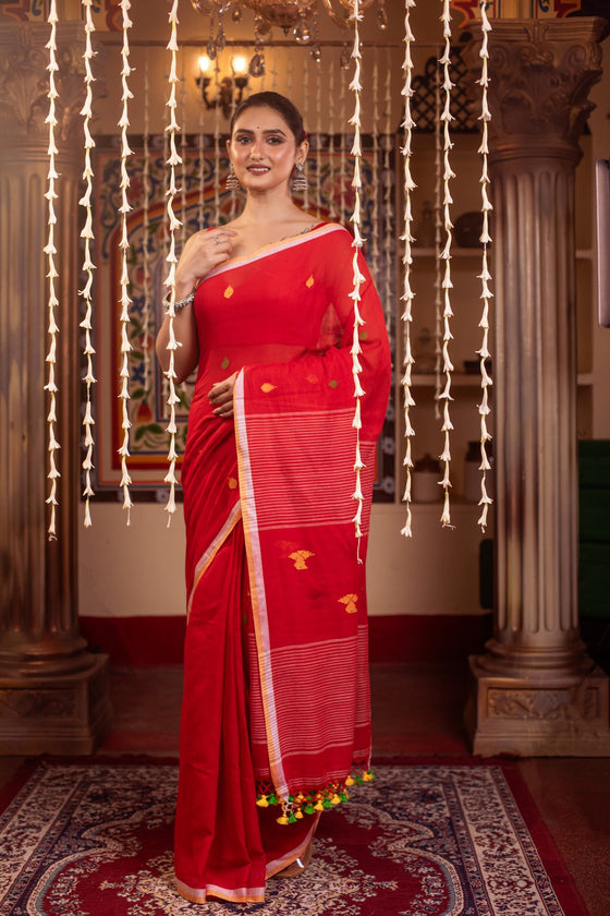 Mastaani ~ Pure Mul Jamdhani Cotton Handloom Saree with Beautiful Diamond Weaves ~ Red