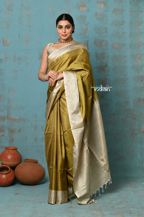 Anokhi ~ Handloom Pure Soft Silk Saree with Designer Pallu ~ Golden Hue (Limited Edition)