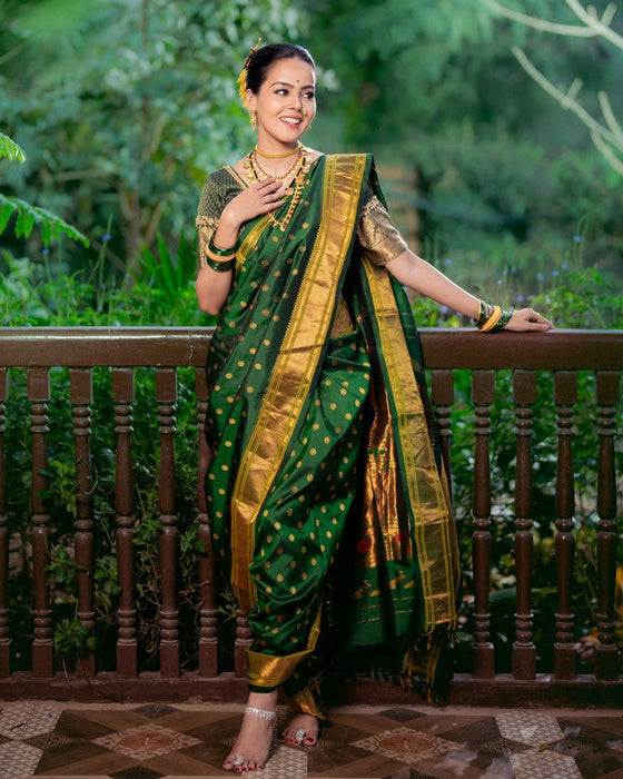 Authentic Pure Silk Handloom Nauvari Paithani Saree in Green