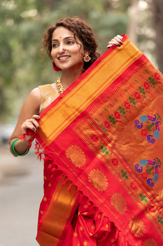 Authentic Pure Silk Handloom Nauvari Paithani Saree in Red