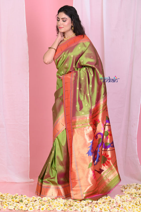 Pehal~EXCLUSIVE!Dual Tone Olive Green Pink Muniya Border Paithani Pure Silk with Peacocks Pallu